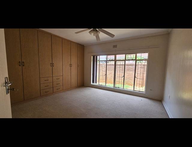 3 BEDROOM FREESTANDING FOR SALE IN PROTEA PARK